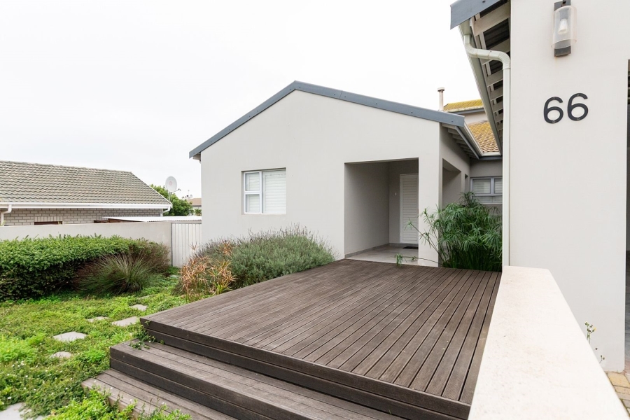 4 Bedroom Property for Sale in Myburgh Park Western Cape